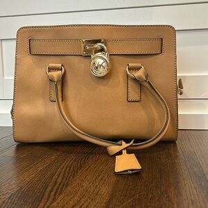 Brand New Michael Kors Purse.